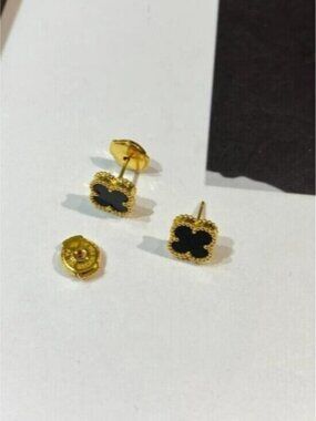 ☀️☀️AuthenticVan Cleef & Arpels Vintage Alhambra Earrings☀️☀️